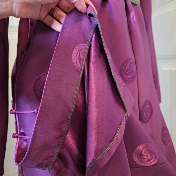 Traditional Mongolian Dress with Stand Collar - Picture 5 of 5